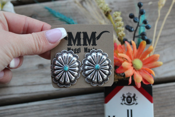 Honey concho studs