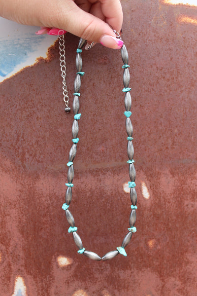 Sophie elongated necklace