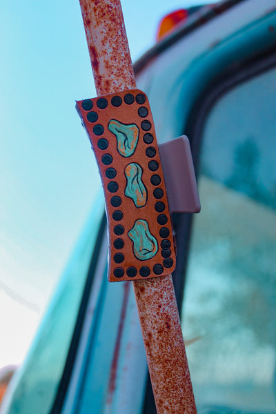 Turquoise mine clip