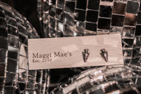 Arrow head studs